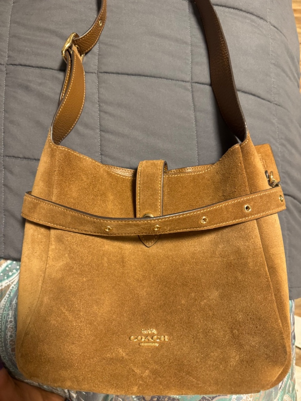 Coach suede pocketbook - Picture 3 of 3